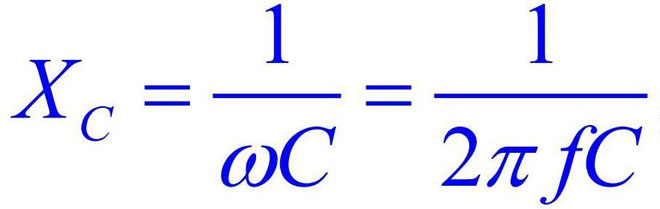 求串联或并联电容器的容量 - 公式